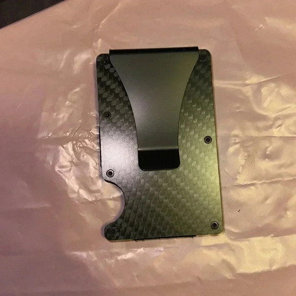 Premium Carbon Fiber Wallet for Men -Black Chic RFID Blocking Credit Card Holder - Picture 2 of 4